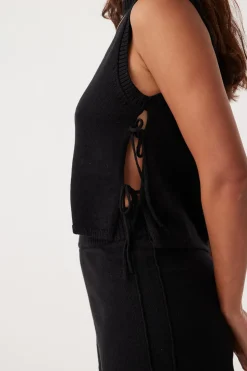 Women ARCAA Poppy Tank - Black