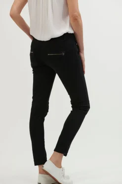 Women Italian Star Button Jean - Black