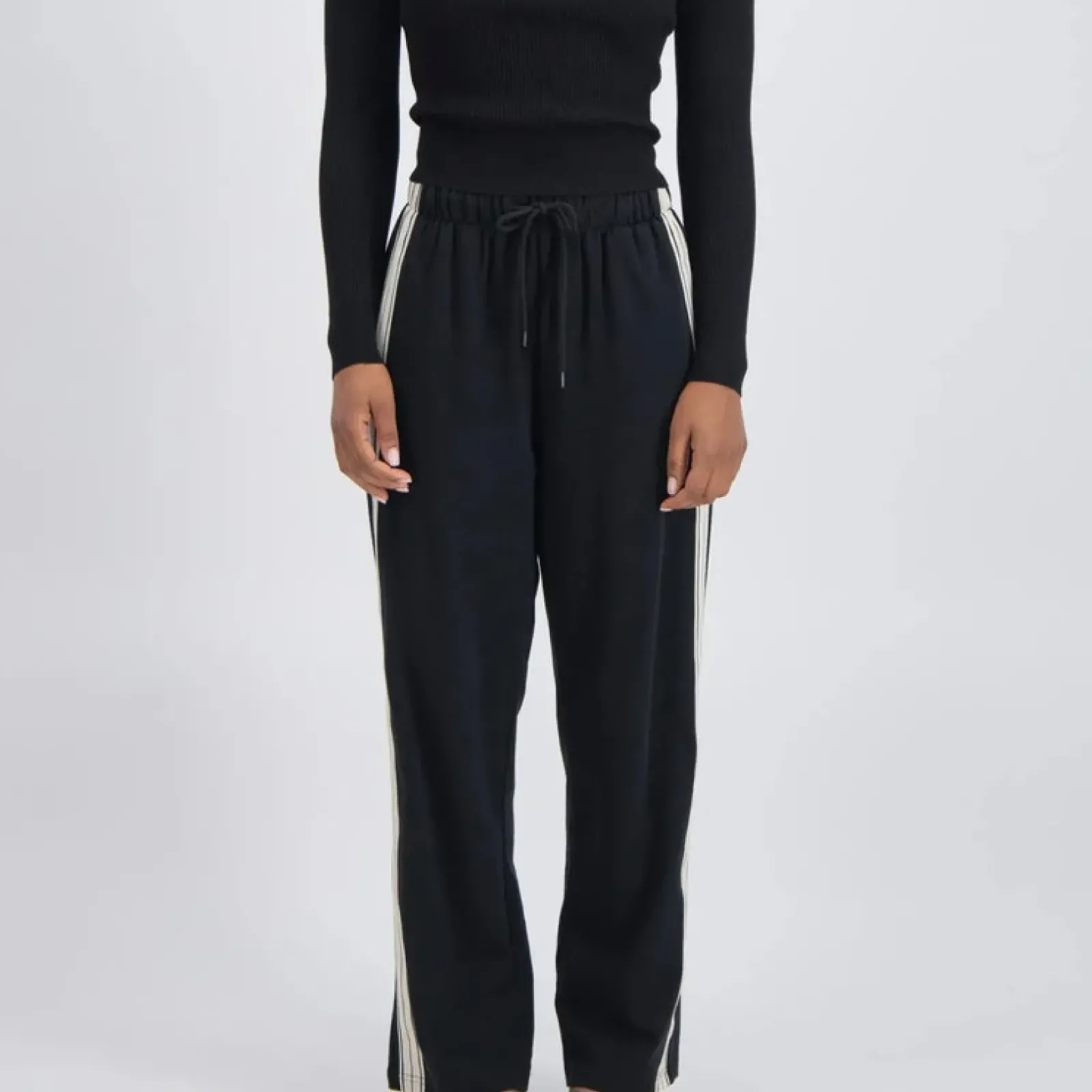 Women Jasmine Alexa Panarea Trackpant - Black