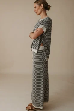 Women Talamaya Lattice Short Sleeve Pullover - Washed Black & Soft Gold