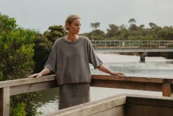 Women Talamaya Retreat Cotton Twist Tee Pullover - Washed Black & Silver