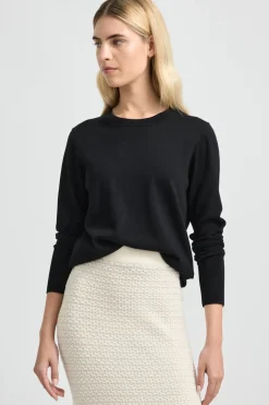 Women Toorallie Fine Merino Crew - Black